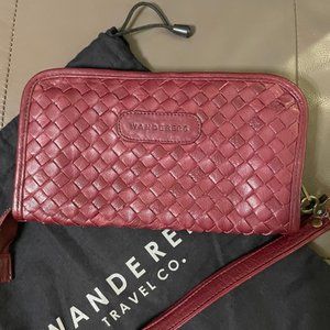 COPY - Wanderers Travel Co., La Saint-Michel Wallet